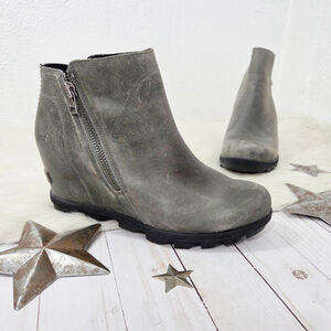 Sorel Joan of Arctic II Wedge Zip Bootie gray distress leather Women's Size 9.5